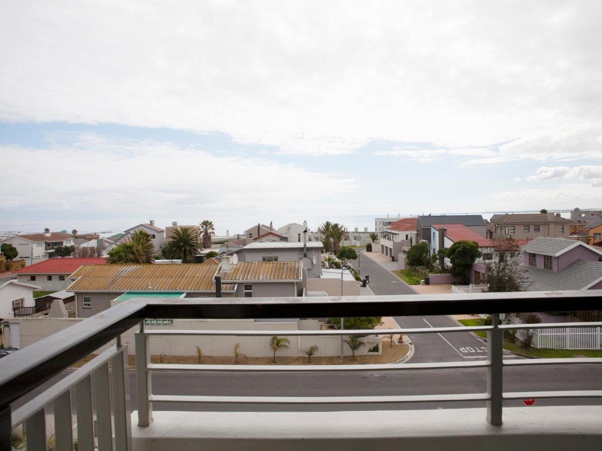 Atlantic Beach Hotel Melkbosstrand Esterno foto